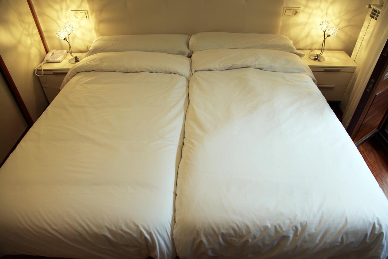 Txikierdi Alde Auto Check-In Hotel Oiartzun Eksteriør billede